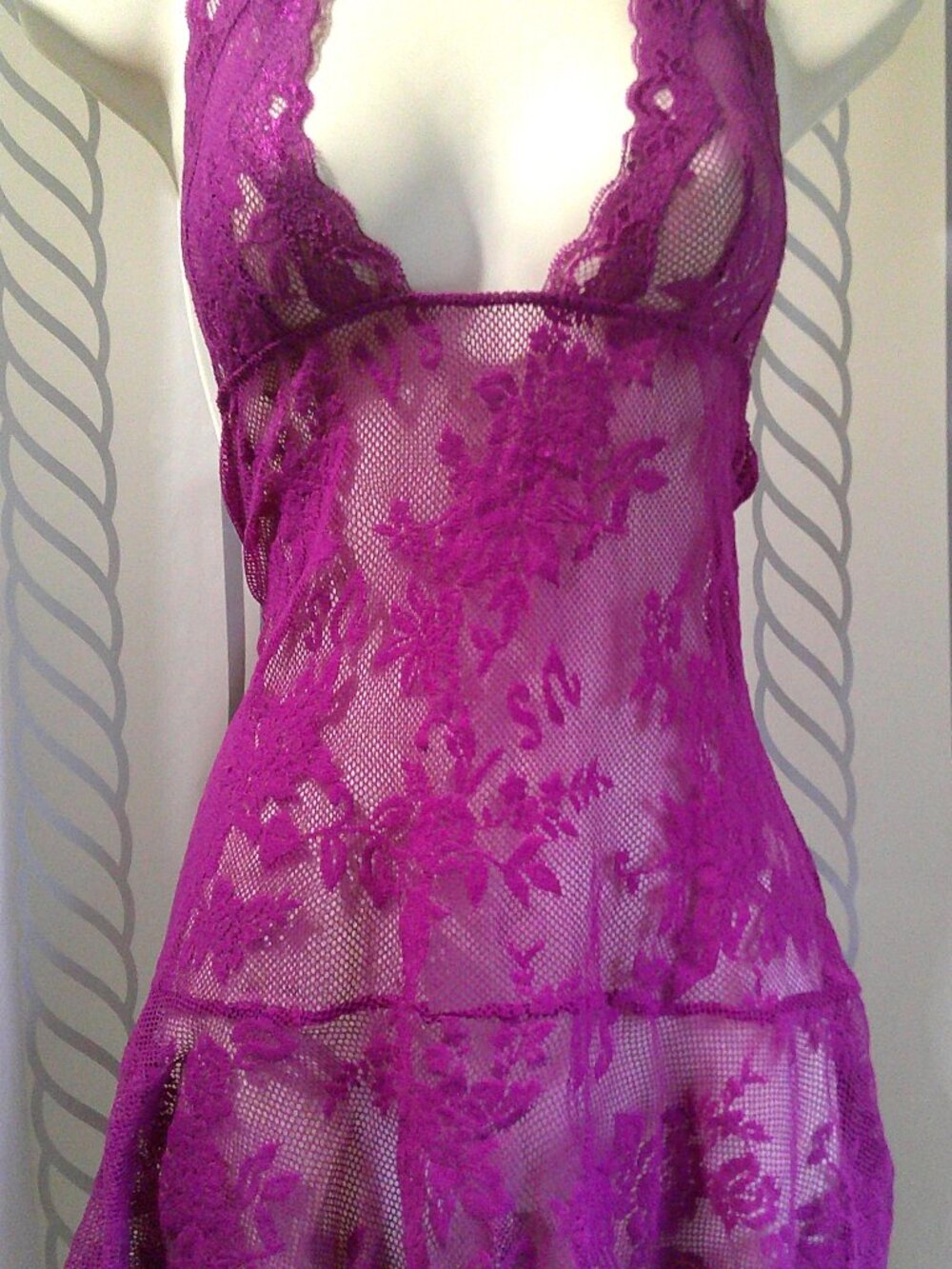 VICTORIA'S SECRET "The Lacie" Halter Babydoll Slip n Berrylicious Woman Sz M